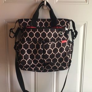 Skip Hop Duo Signature Onyx Tile Messenger Stroller Shoulder Roomy Diaper Bag